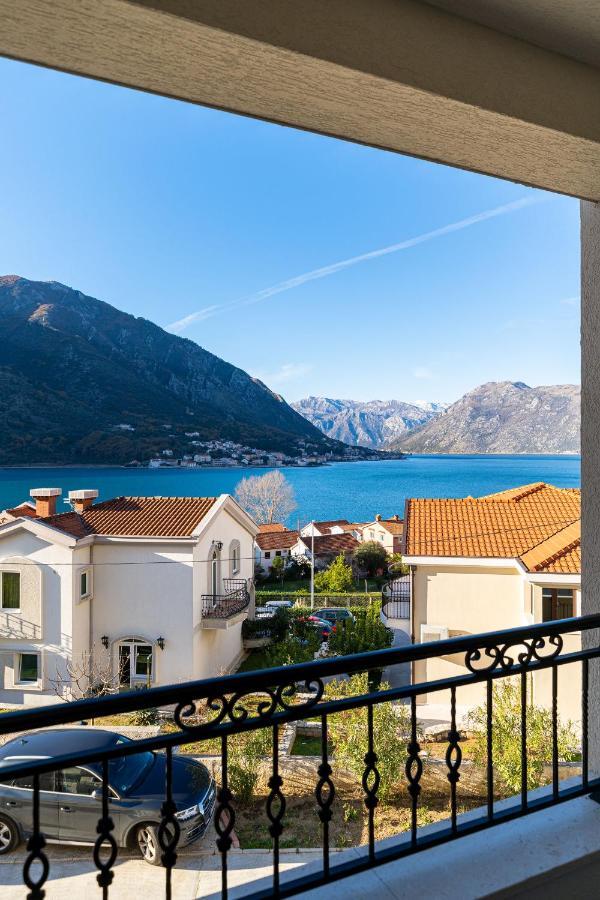 Boka View Luxury Suite - With Free Garage Parking Котор Екстериор снимка