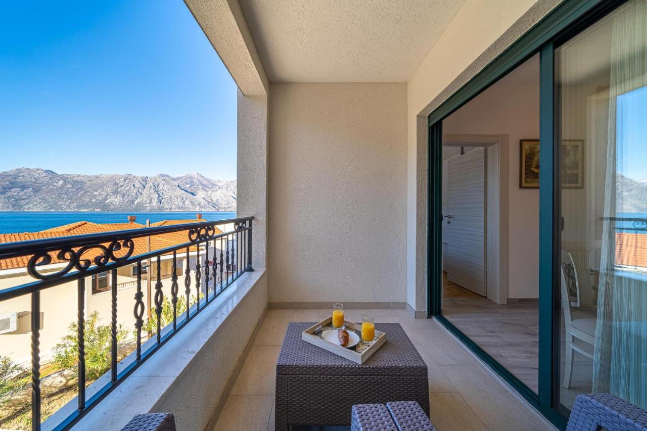 Boka View Luxury Suite - With Free Garage Parking Котор Екстериор снимка