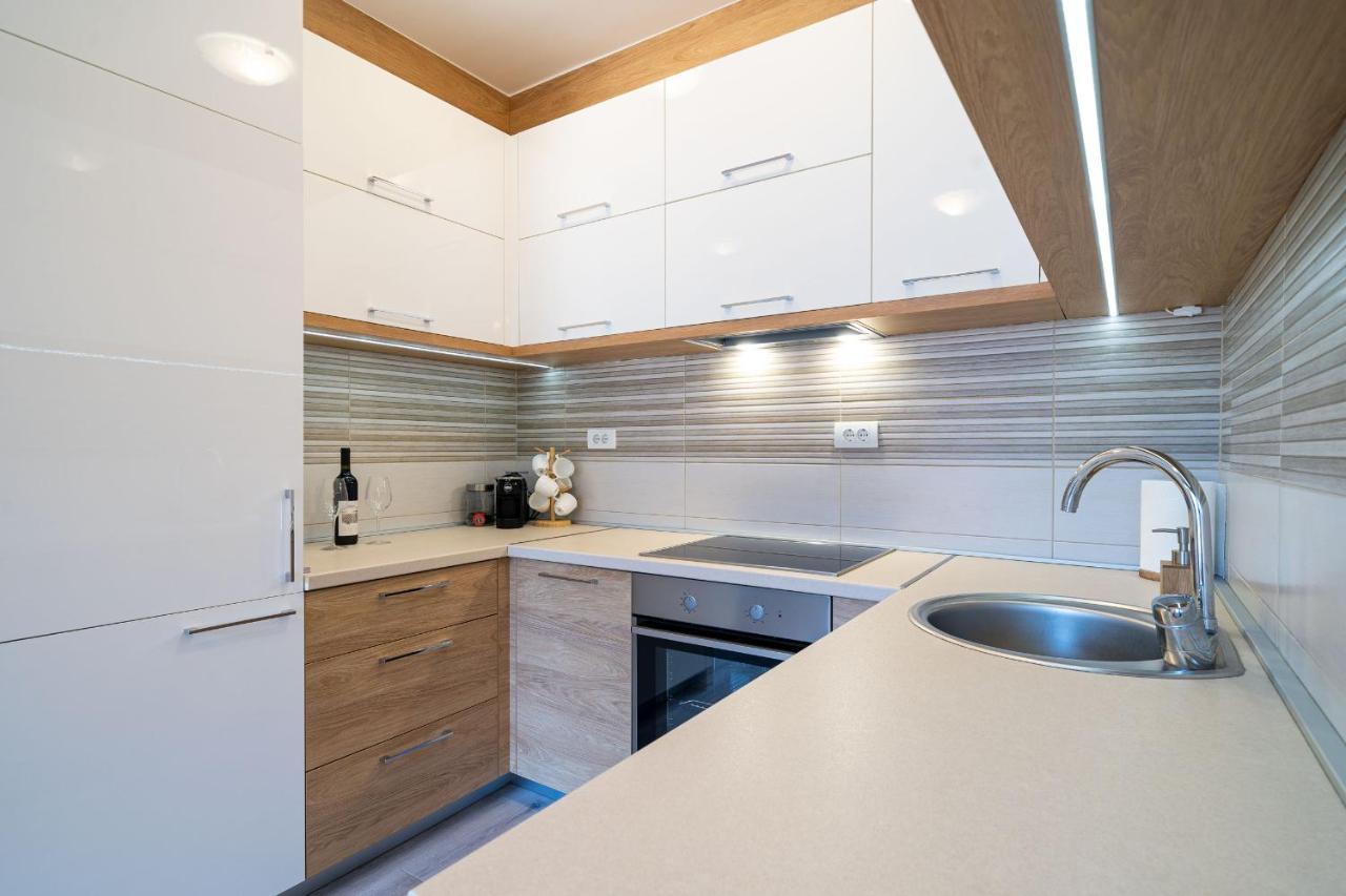 Boka View Luxury Suite - With Free Garage Parking Котор Екстериор снимка