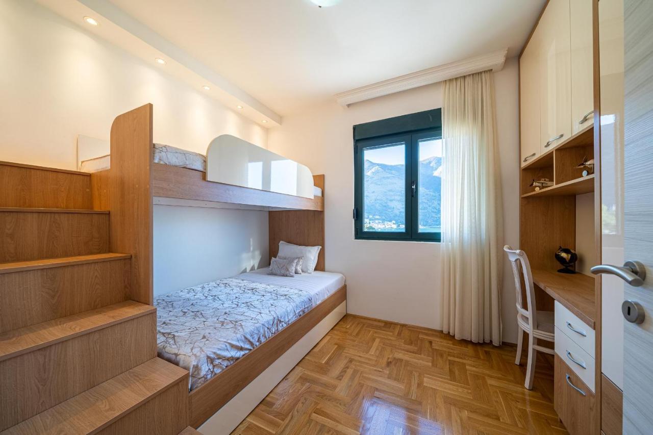 Boka View Luxury Suite - With Free Garage Parking Котор Екстериор снимка